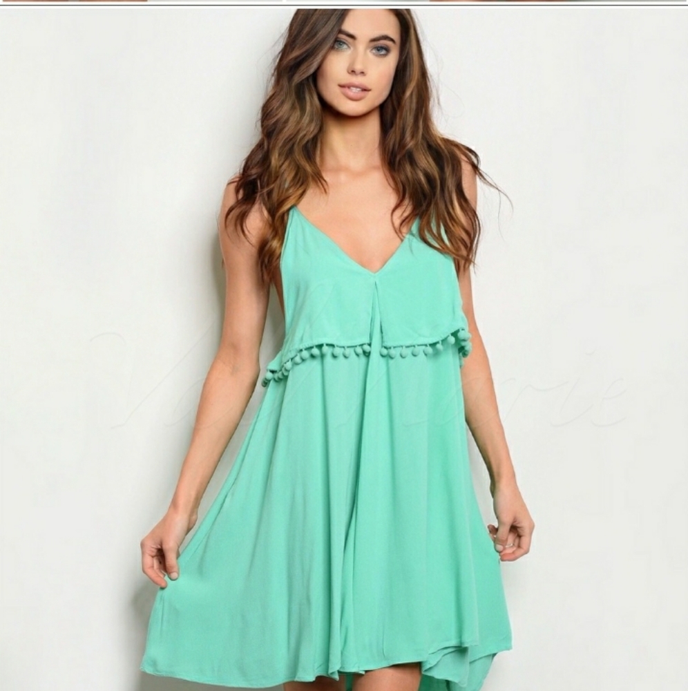 CLEARANCE! BRAND NEW  Mint Green Swing Dress